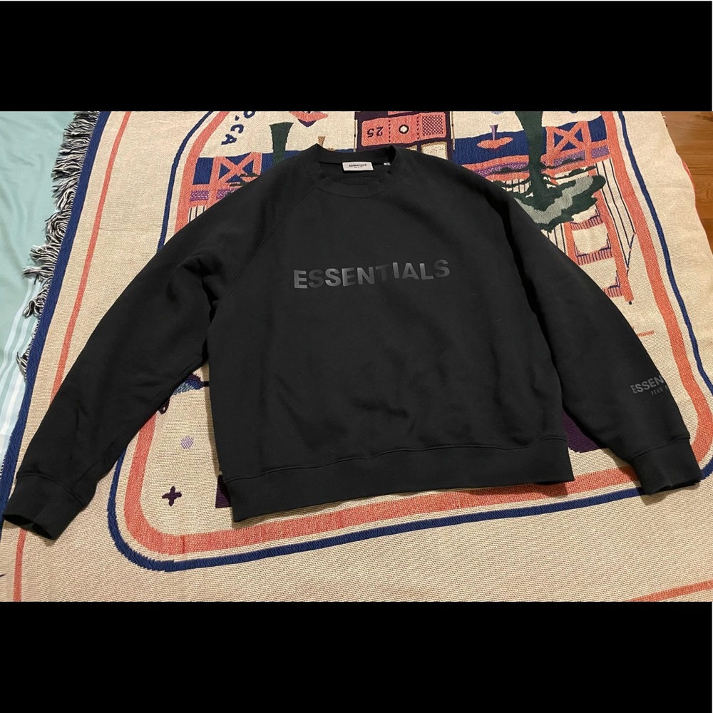 Preowned Fear of God Essentials Crewneck in Size Small